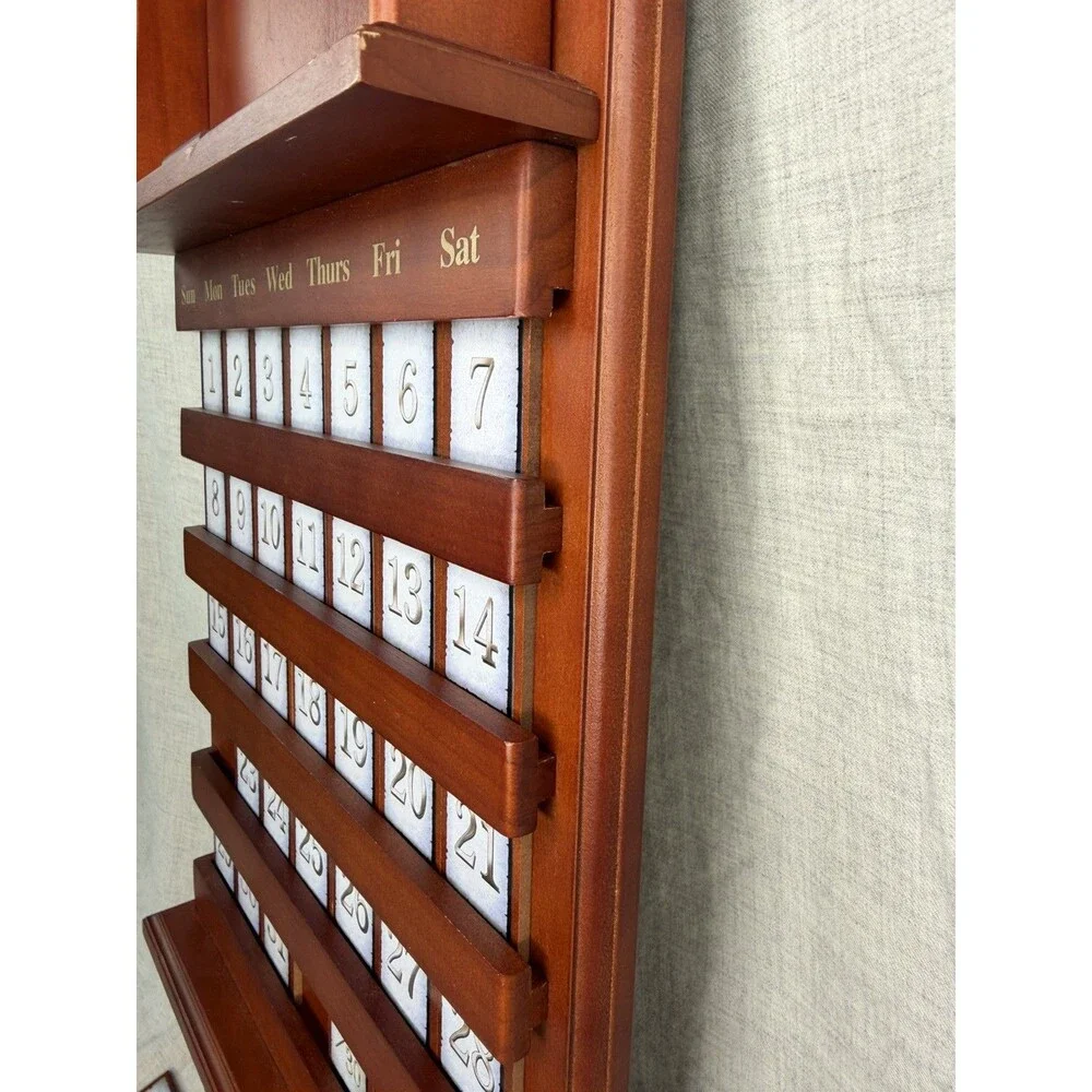 Bradford Exchange Wooden Wood Perpetual Calendar with wolves wolf Vintage read